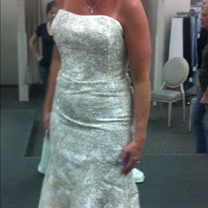 Oleg Cassini Wedding Dress